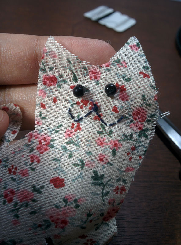 DIY Cat Keychain Craft Kit sewing face